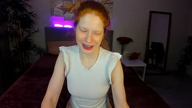 Sandra Wi1son online show from 02/04/26, 01:33