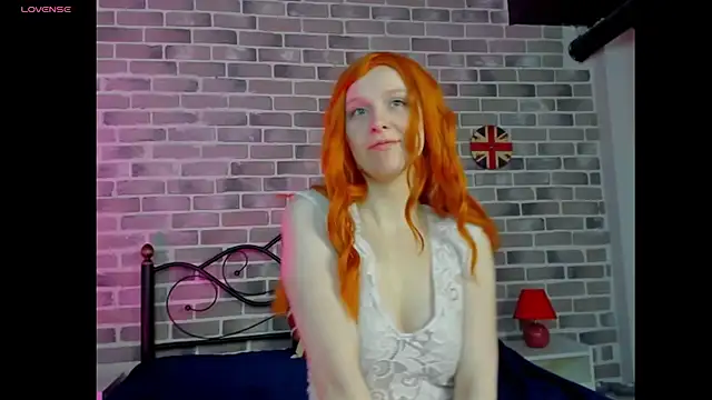 Snapshot of KristinMoore chatting on 03/09/25, 09:24 KristinMoore online show from 03/09/25, 09:24