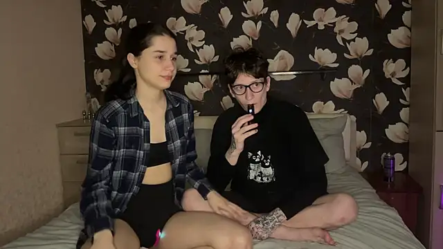 baby lesi online show from 04/09/26, 06:57