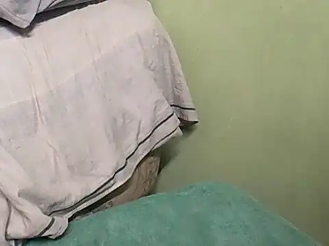 Snapshot of calme_odl1 chatting on 12/13/25, 07:53 calme odl1 online show from 12/13/25, 07:53