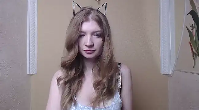 Snapshot of faiirylight chatting on 03/09/25, 08:18 faiirylight online show from 03/09/25, 08:18