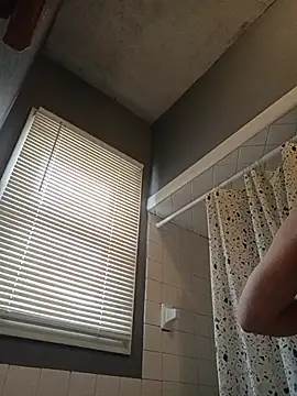 Snapshot of taterae chatting on 02/14/26, 06:48 taterae online show from 02/14/26, 06:48