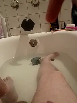 Snapshot of taterae chatting on 03/17/26, 01:32 taterae online show from 03/17/26, 01:32