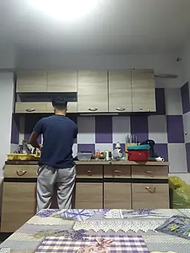 andreiiiii2025 online show from 10/30/25, 09:33