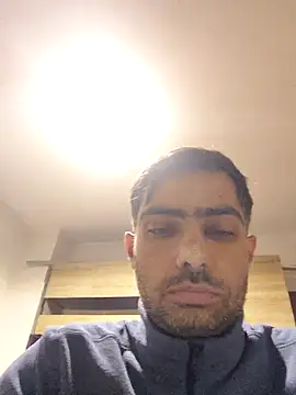 andreiiiii2025 online show from 11/28/25, 09:56