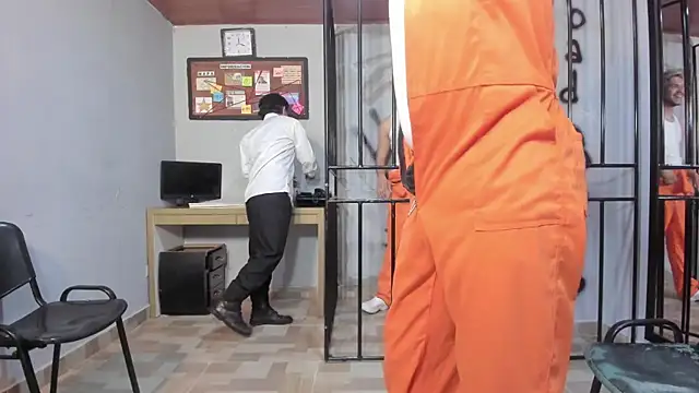 Snapshot of Bayron005 chatting on 10/14/25, 06:31 Bayron005 online show from 10/14/25, 06:31