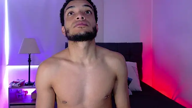 Snapshot of eross_chipre_ chatting on 05/21/26, 04:47 eross chipre online show from 05/21/26, 04:47