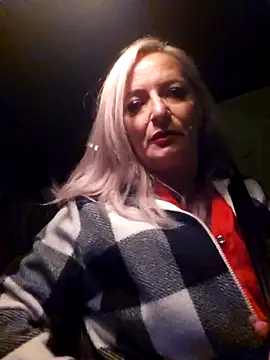 Snapshot of LadyTouch chatting on 04/03/26, 05:33 LadyTouch online show from 04/03/26, 05:33