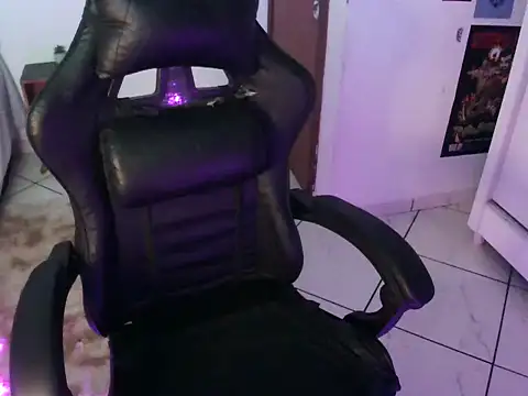 Snapshot of visualprivileged chatting on 03/27/26, 11:26 visualprivileged online show from 03/27/26, 11:26