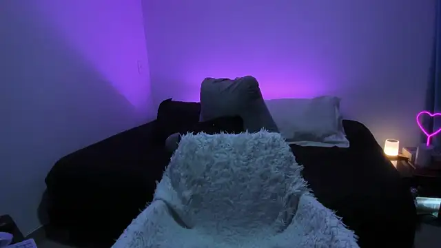 Snapshot of _lucianapalmer chatting on 11/23/25, 03:12 lucianapalmer online show from 11/23/25, 03:12