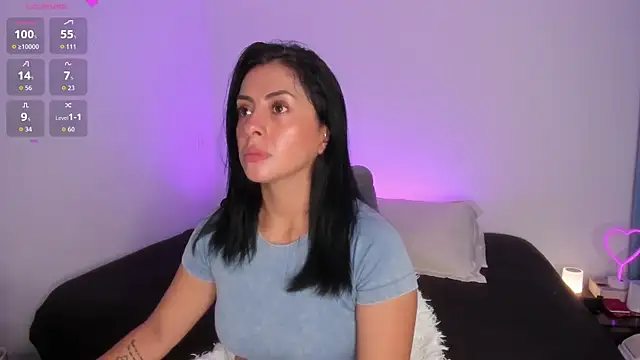 Snapshot of _lucianapalmer chatting on 11/26/25, 01:12 lucianapalmer online show from 11/26/25, 01:12