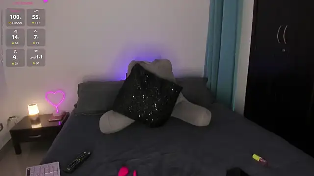 Snapshot of _lucianapalmer chatting on 03/25/26, 11:49 lucianapalmer online show from 03/25/26, 11:49