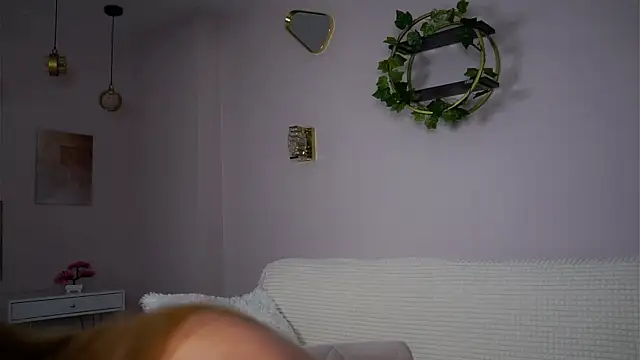 SunnivaCovil online show from 10/15/25, 02:28