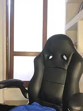 zoe mount online show from 03/17/25, 06:11