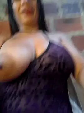 hot veteran01 online show from 11/21/25, 10:47