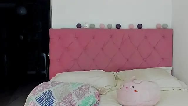 Snapshot of ela_black chatting on 02/28/25, 12:42 ela black online show from 02/28/25, 12:42