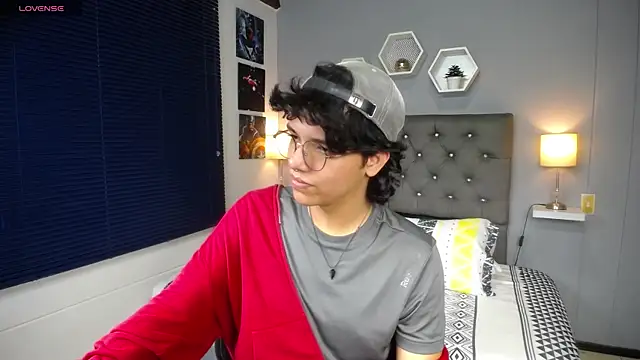 Snapshot of cheryl_bohareal chatting on 02/24/25, 07:09 cheryl bohareal online show from 02/24/25, 07:09