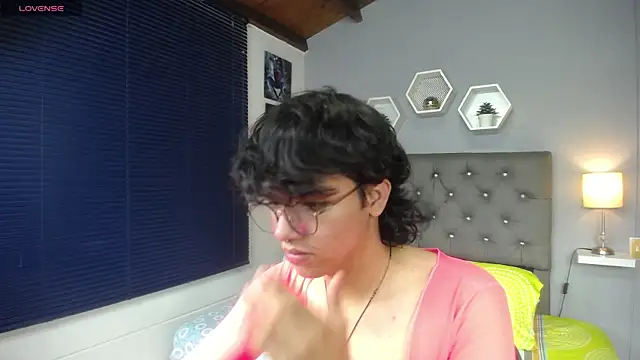 Snapshot of cheryl_bohareal chatting on 03/03/25, 07:06 cheryl bohareal online show from 03/03/25, 07:06