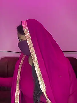 Snapshot of Dishasarmaa05 chatting on 02/28/25, 04:31 Dishasarmaa05 online show from 02/28/25, 04:31