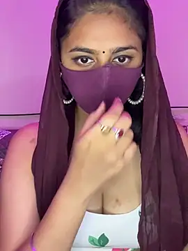 Snapshot of Dishasarmaa05 chatting on 03/21/25, 06:18 Dishasarmaa05 online show from 03/21/25, 06:18