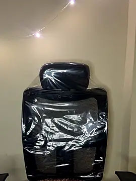 Snapshot of Dishasarmaa05 chatting on 11/28/25, 03:58 Dishasarmaa05 online show from 11/28/25, 03:58