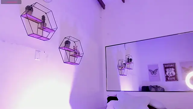 Snapshot of Little_Lau1 chatting on 10/09/25, 09:57 Little Lau1 online show from 10/09/25, 09:57