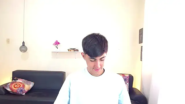 Snapshot of babymaik chatting on 02/23/25, 01:21 babymaik online show from 02/23/25, 01:21