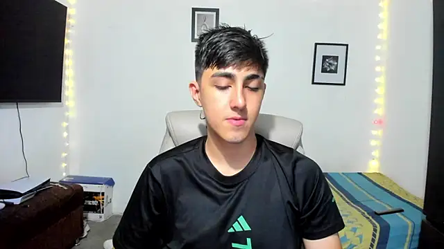 Snapshot of babymaik chatting on 09/12/25, 08:31 babymaik online show from 09/12/25, 08:31