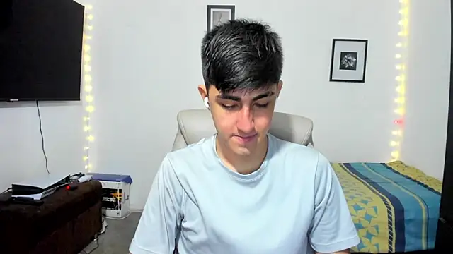 Snapshot of babymaik chatting on 09/15/25, 10:32 babymaik online show from 09/15/25, 10:32