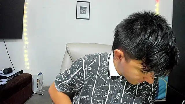 Snapshot of babymaik chatting on 10/13/25, 05:46 babymaik online show from 10/13/25, 05:46