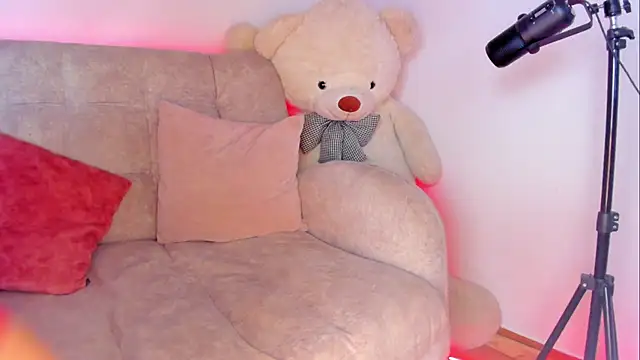 MIaloveone  online show from 03/03/25, 10:17