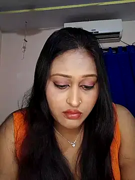 Snapshot of hotlovr chatting on 03/01/25, 05:49 hotlovr online show from 03/01/25, 05:49