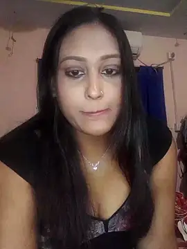 Snapshot of hotlovr chatting on 03/07/25, 06:43 hotlovr online show from 03/07/25, 06:43