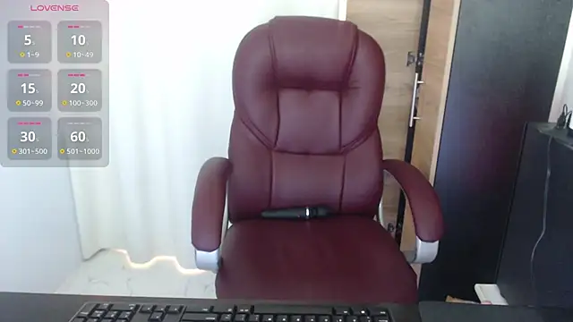 Mature 2025 online show from 05/11/26, 03:07