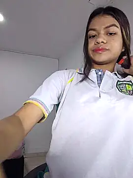 sophia ramirez12 online show from 10/23/25, 11:57