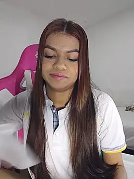 Snapshot of sophia_ramirez12 chatting on 06/25/26, 11:20 sophia ramirez12 online show from 06/25/26, 11:20