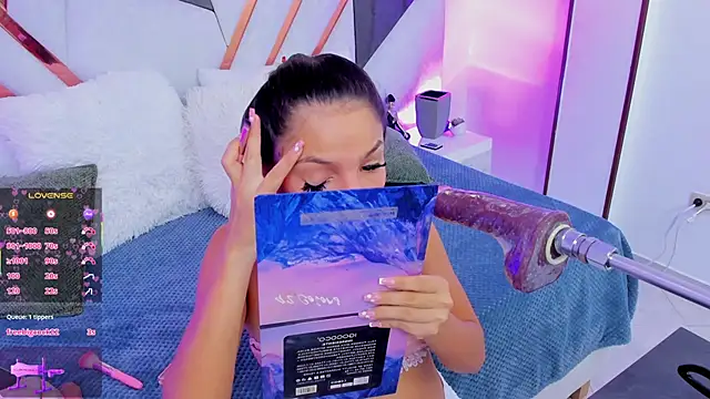 cutie sarax1 online show from 09/19/25, 12:17