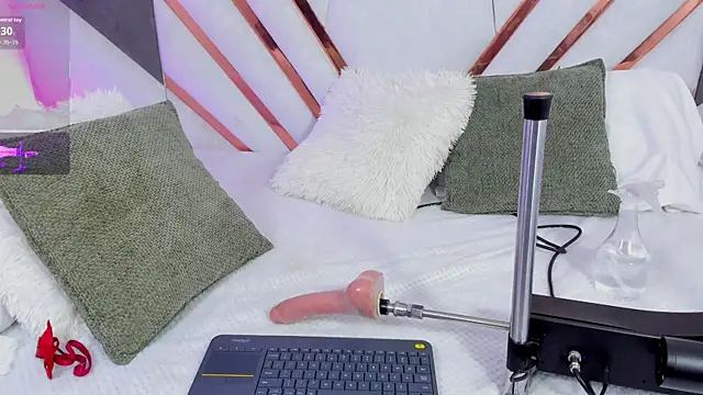 cutie sarax1 online show from 09/24/25, 07:39