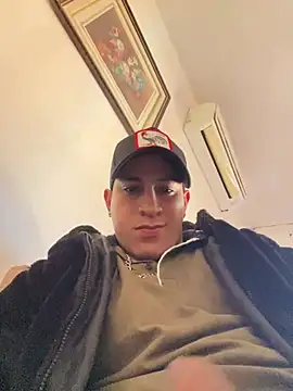 Snapshot of Leandro5523Z chatting on 02/19/25, 03:05 Leandro5523Z online show from 02/19/25, 03:05