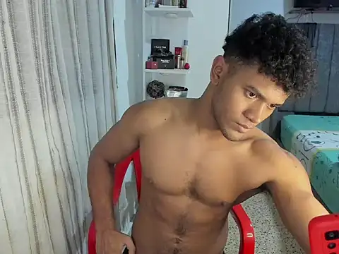 Snapshot of Fox2evans chatting on 01/12/26, 07:30 Fox2evans online show from 01/12/26, 07:30