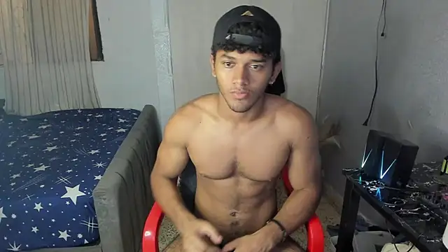 Snapshot of Fox2evans chatting on 03/31/26, 02:50 Fox2evans online show from 03/31/26, 02:50