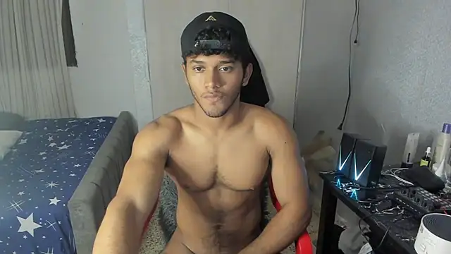 Snapshot of Fox2evans chatting on 04/03/26, 08:29 Fox2evans online show from 04/03/26, 08:29