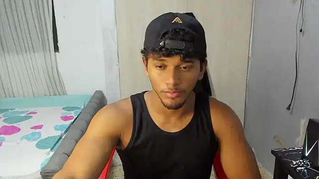 Snapshot of Fox2evans chatting on 04/17/26, 05:21 Fox2evans online show from 04/17/26, 05:21