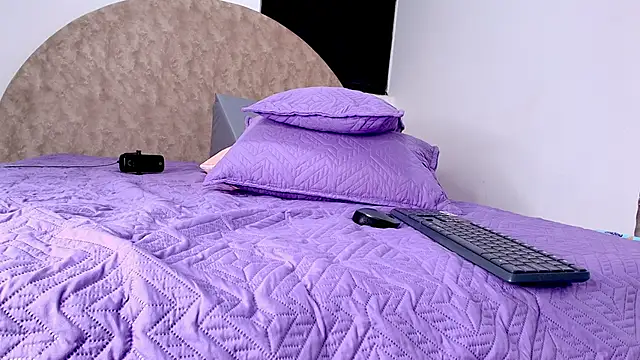 abigail fx online show from 11/15/25, 03:04