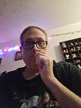 Smallone327 online show from 10/18/25, 06:16