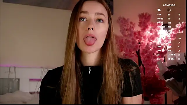 Snapshot of EmilaMills chatting on 03/14/26, 09:26 EmilaMills online show from 03/14/26, 09:26