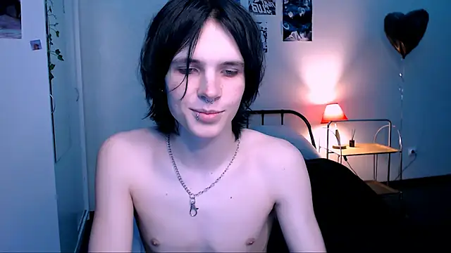 Snapshot of timi-moon chatting on 09/28/25, 10:53 timi-moon online show from 09/28/25, 10:53