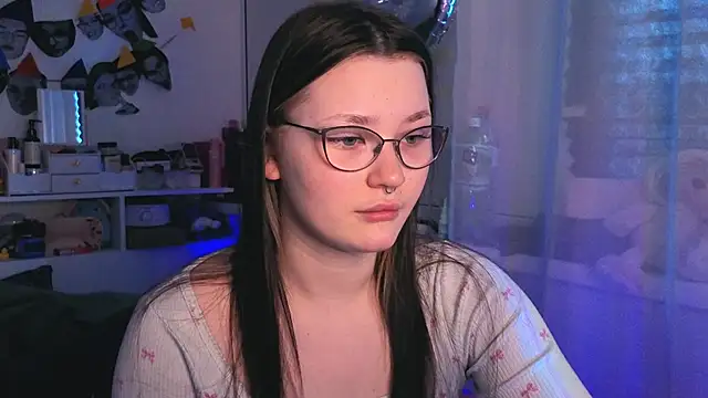 milliedoll online show from 11/19/25, 04:34