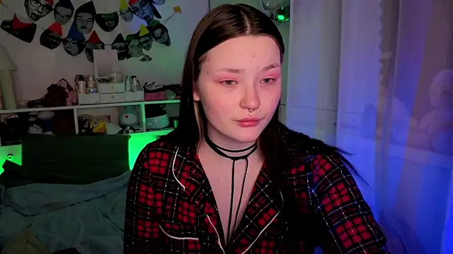 Snapshot of milliedoll chatting on 12/22/25, 01:02 milliedoll online show from 12/22/25, 01:02