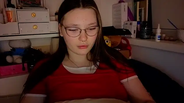 Snapshot of milliedoll chatting on 01/11/26, 01:43 milliedoll online show from 01/11/26, 01:43